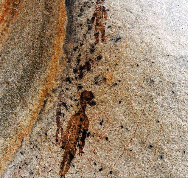 alient cave drawings India
