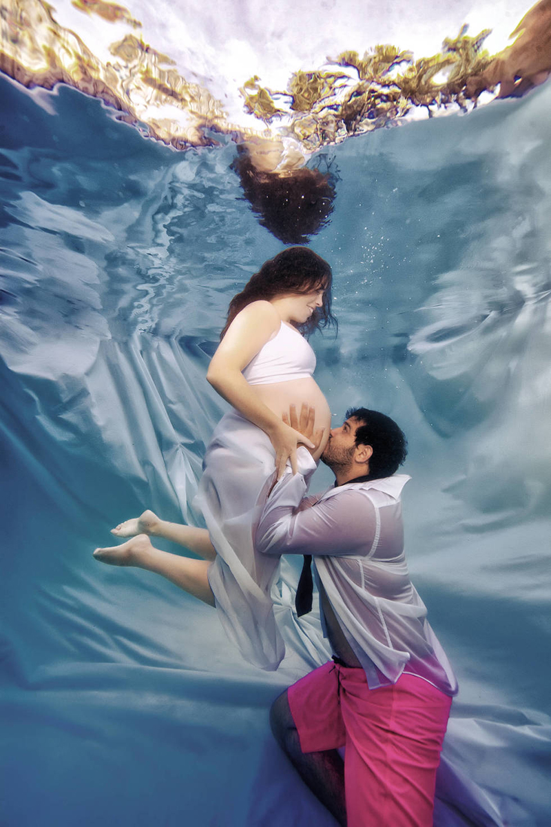 pregnant pictures under water