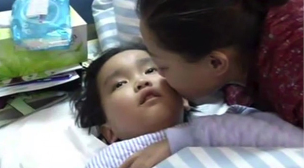little boy saves moms live kidney transplant