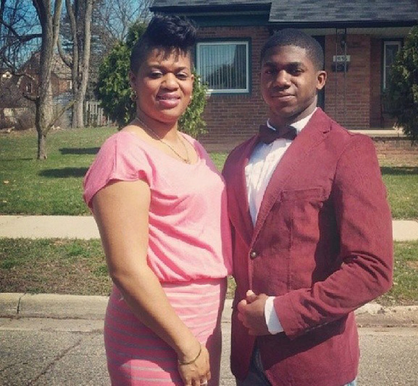 high school student takes mom to prom