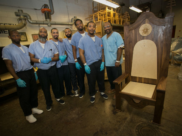 prison inmates build pope chair