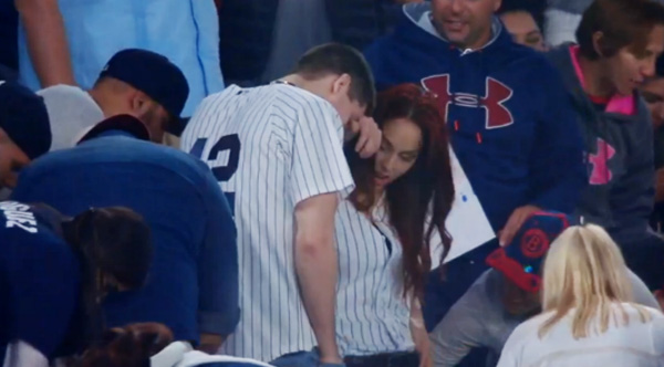 Yankees wedding proposal drops ring