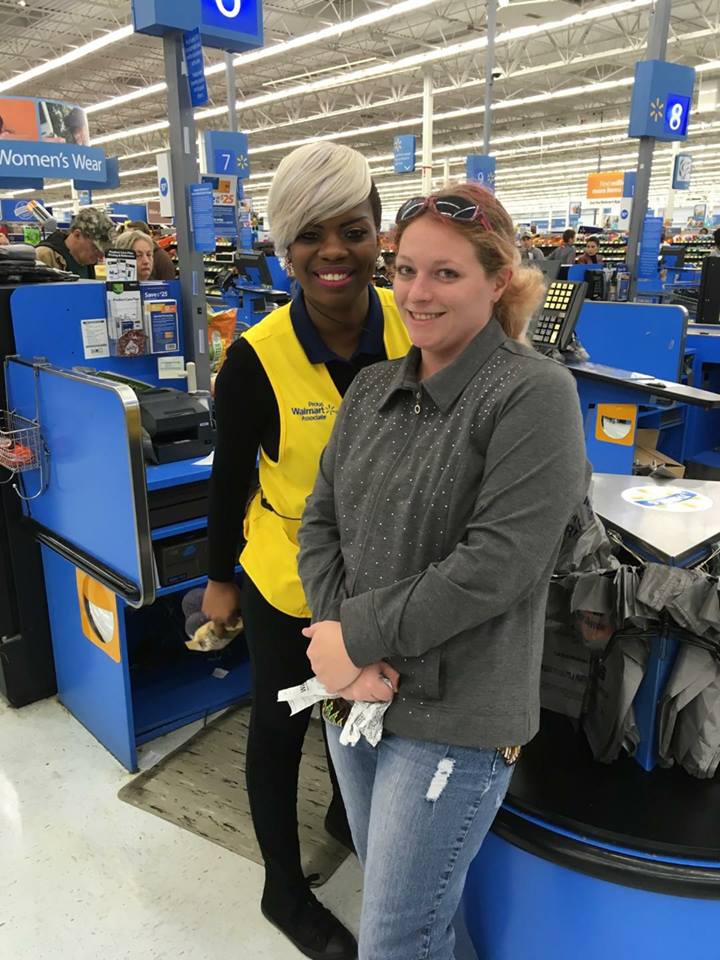 good news 2017 walmart cashier pays for groceries