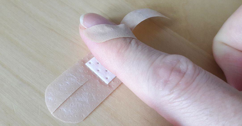 brilliant way to put band aid on finger tip