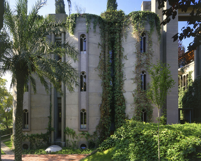 This Guy Transformed An Abandoned Cement Factory Into A Home. Wait Till You See Inside Pfkuc-cement-factory-home-11