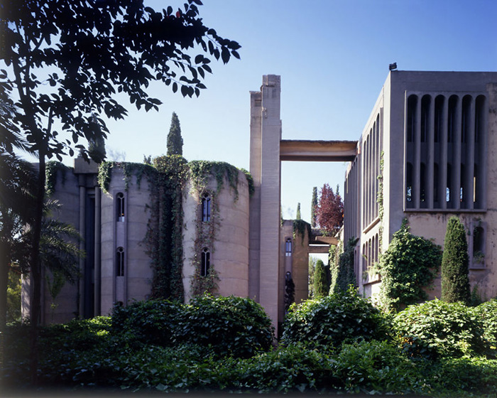 This Guy Transformed An Abandoned Cement Factory Into A Home. Wait Till You See Inside W3lx2-cement-factory-home-2