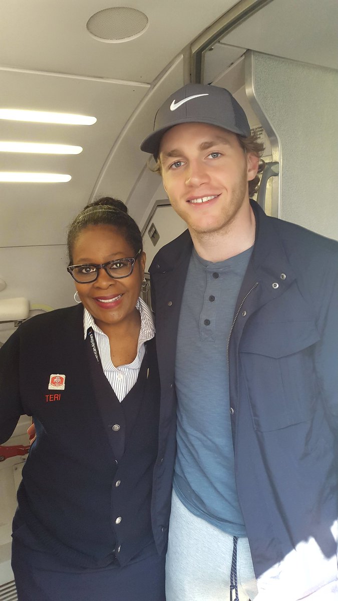patrick kane gives up seat to military