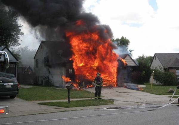 pitbull saves boy from burning house