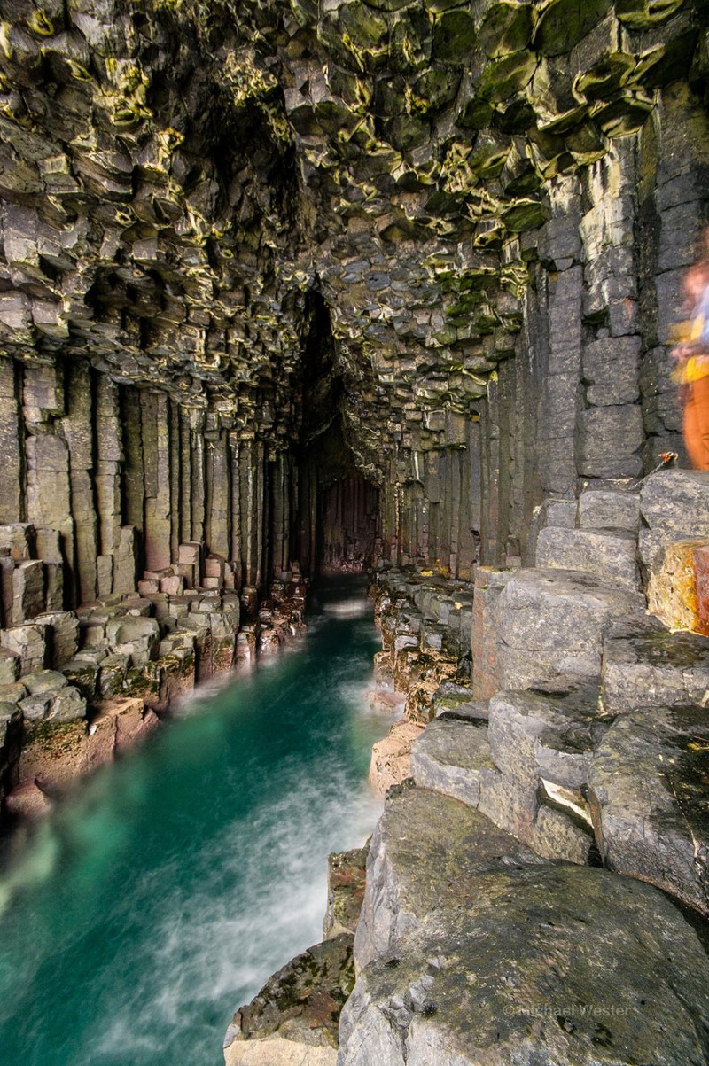 jkg4z-06-6-Fingals-Cave.jpg