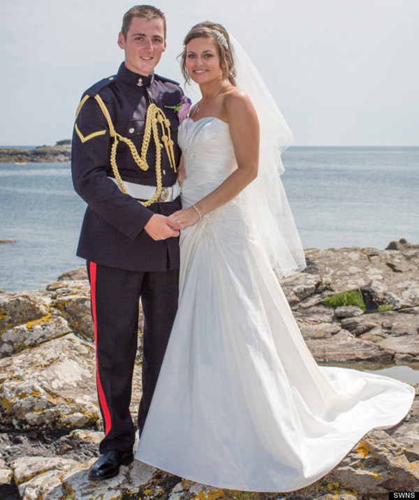 married couple finds photobomb child photo