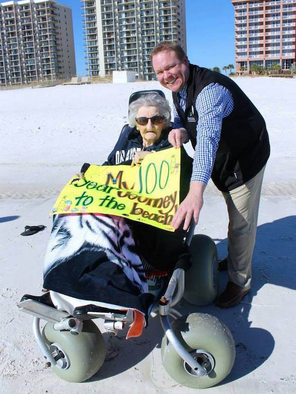 100 year-old woman sees ocean first time