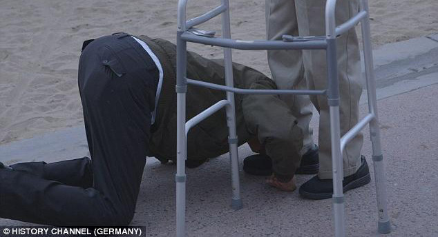 holocaust survivor salutes american who saved him