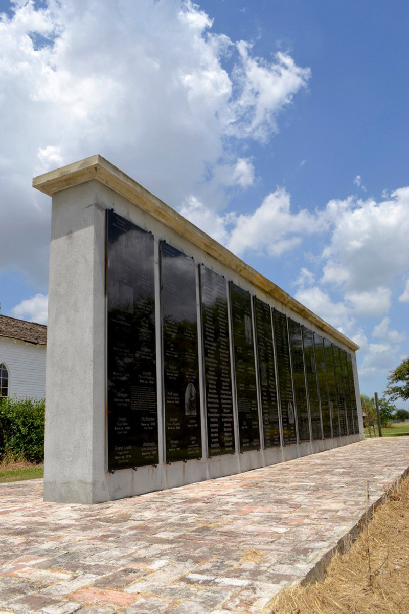 slave memorial Whitney plantation