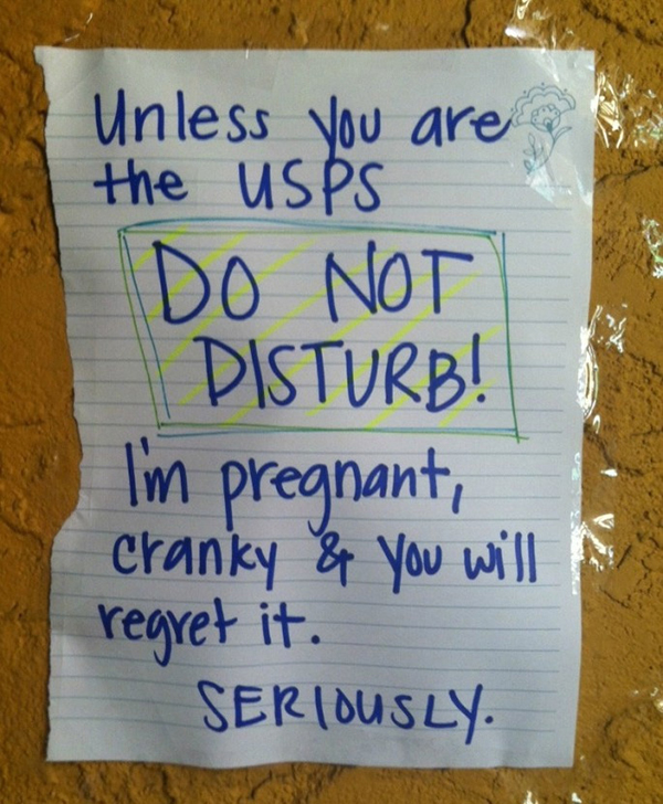 15 Hilarious Doorbell Notes Written By Parents With Sleeping Babies