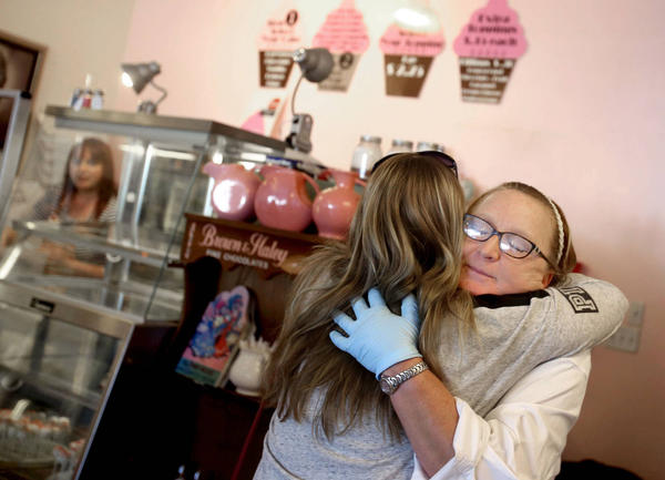 cupcake owner saves girl