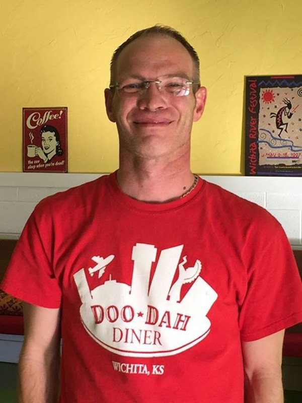 stranger buys waiter new smile