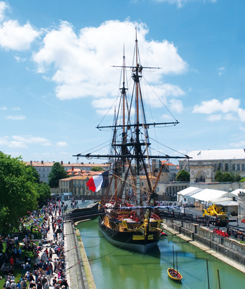 The Hermione sails again to America