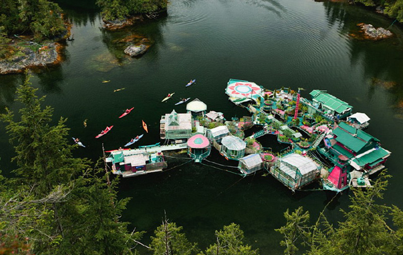 couple builds self sustaining island