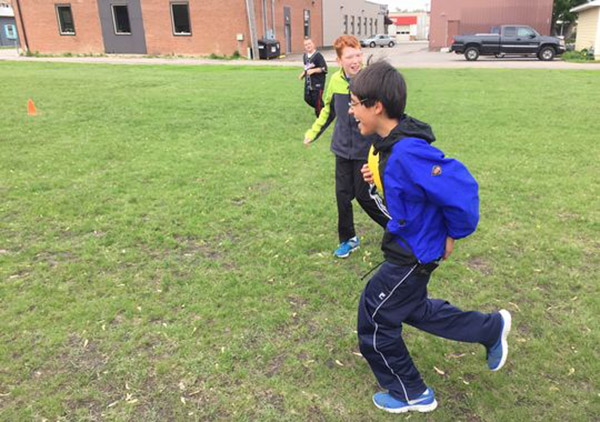 5th graders stand up for boy against bully