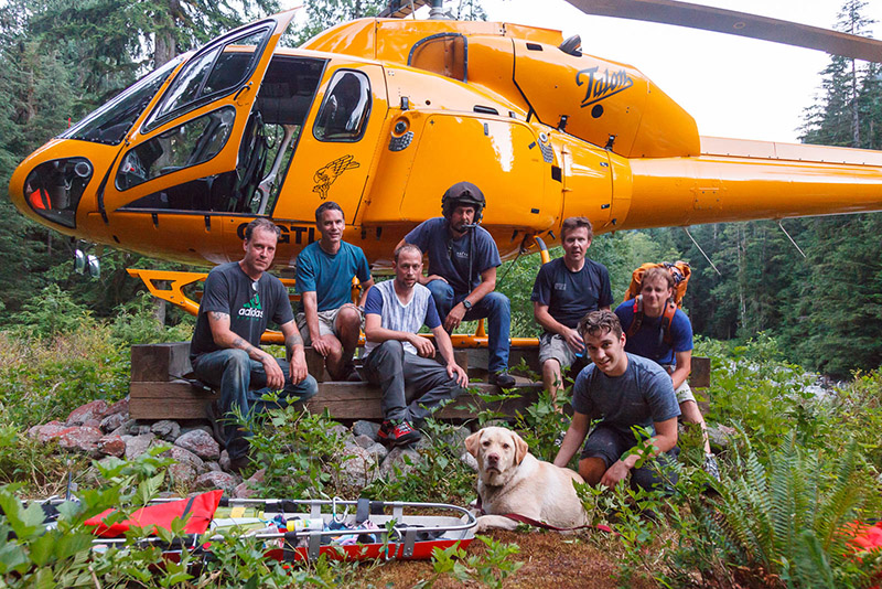 dog injured hiking gets helicopter ride