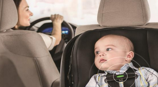 car seat alerts driver if they left child in car