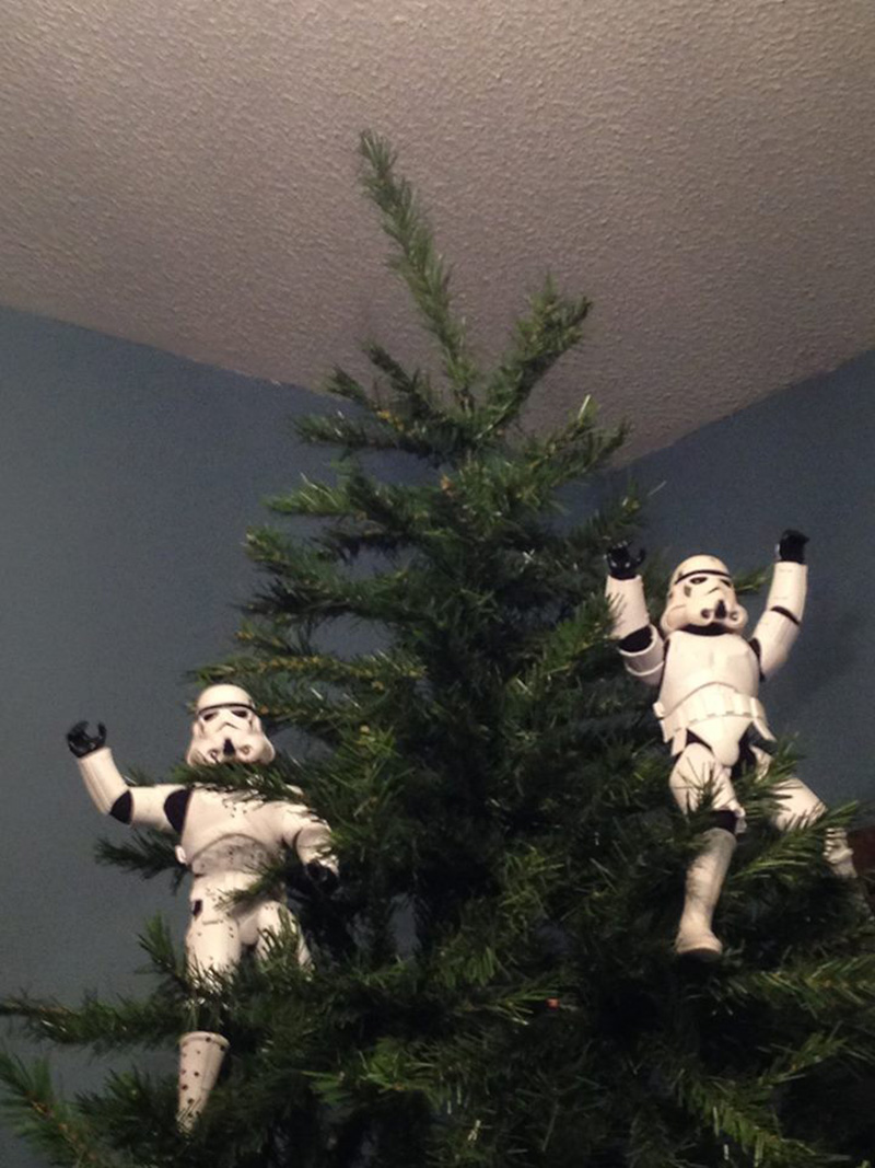 storm troopers put up Christmas tree