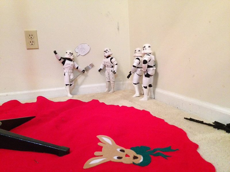 storm troopers put up Christmas tree