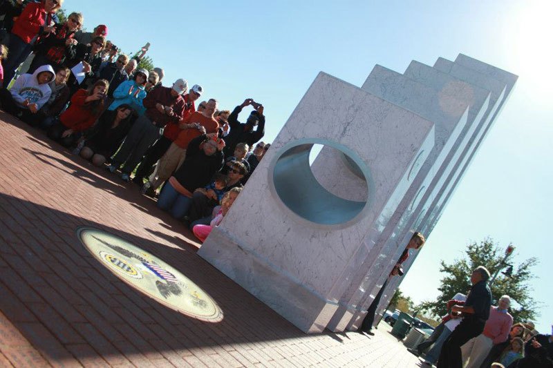 veterans memorial light shines 11 11