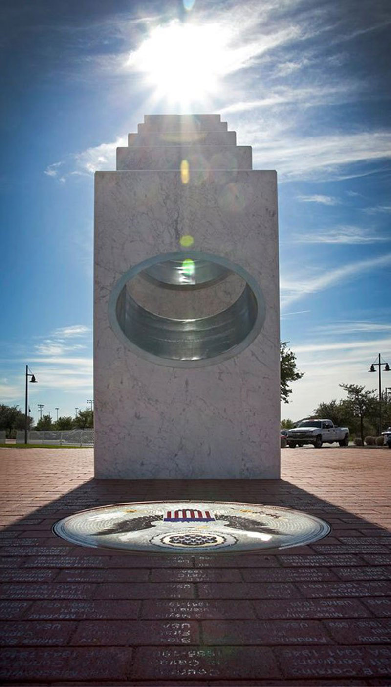 veterans memorial light shines 11 11