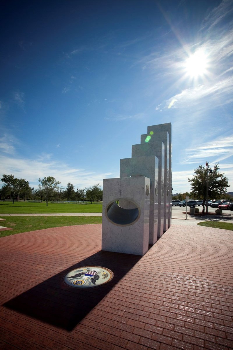 veterans memorial light shines 11 11