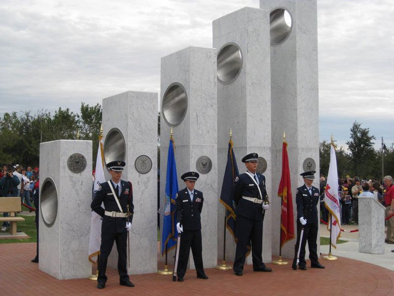 veterans memorial light shines 11 11