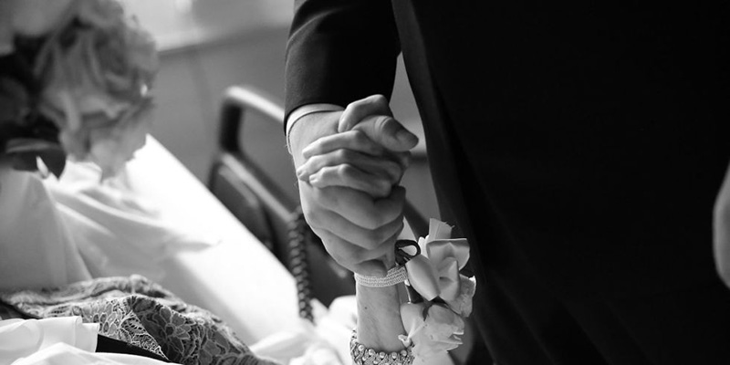 bride and groom visit grandmother in hospital