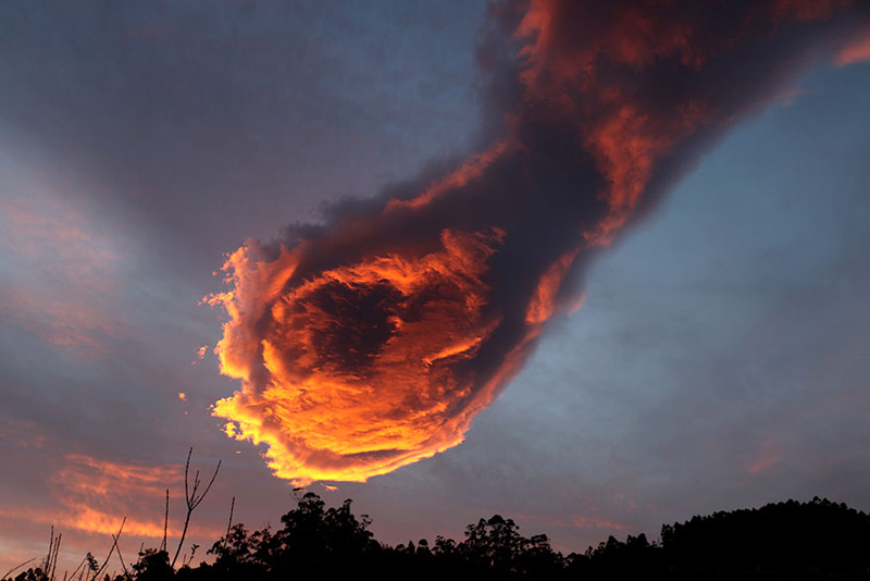 hand of God cloud portugal