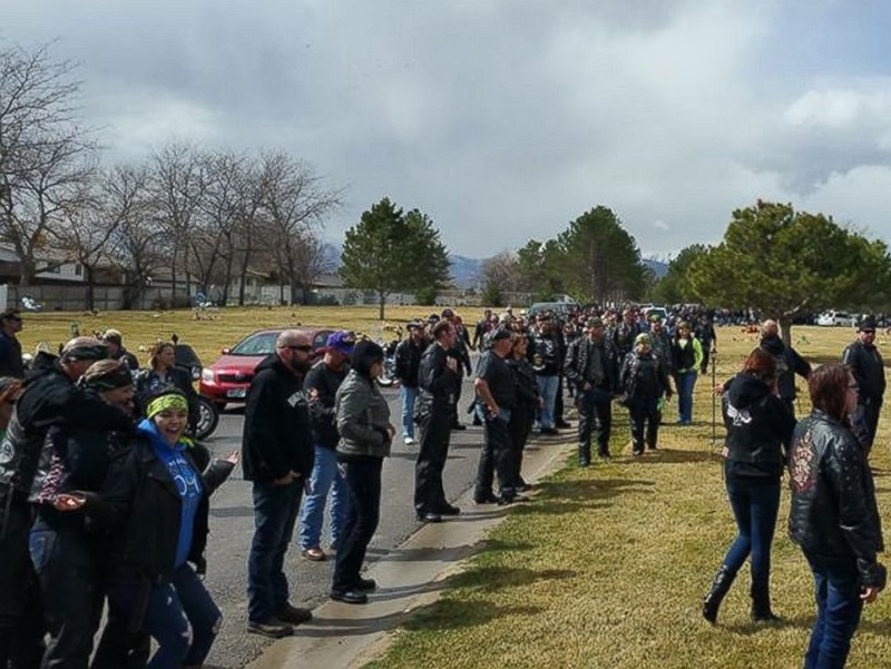 bikers attend boys funeral