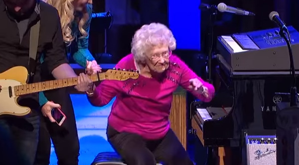 Country Singer Josh Turner Did Something Truly Wonderful For His 98-Year-Old  Grandmother