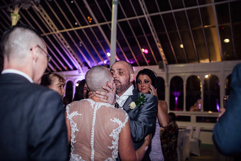 bride shaves head for groom cancer