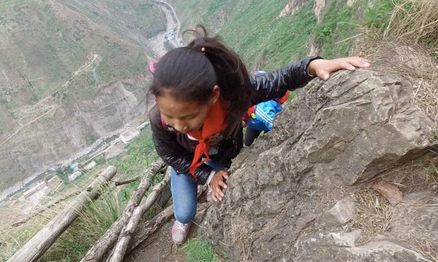 chinese students climb mountain to get to school