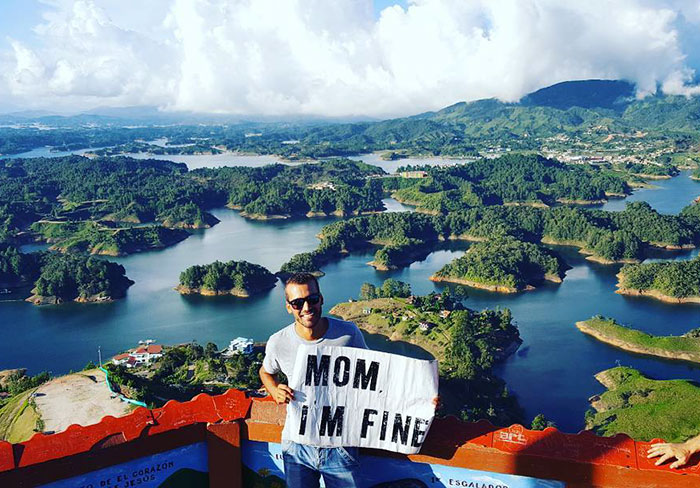 mom im fine traveler sign