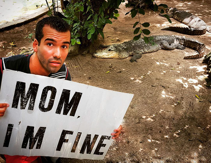 mom im fine traveler sign