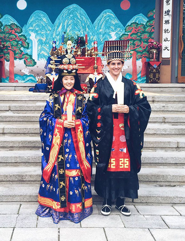Here's What Traditional Wedding Outfits Look Like Around The World