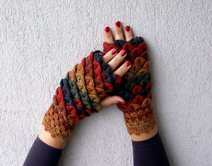 Beautiful Dragon Gloves With Crocodile Stitch 'Scales' Will Keep You