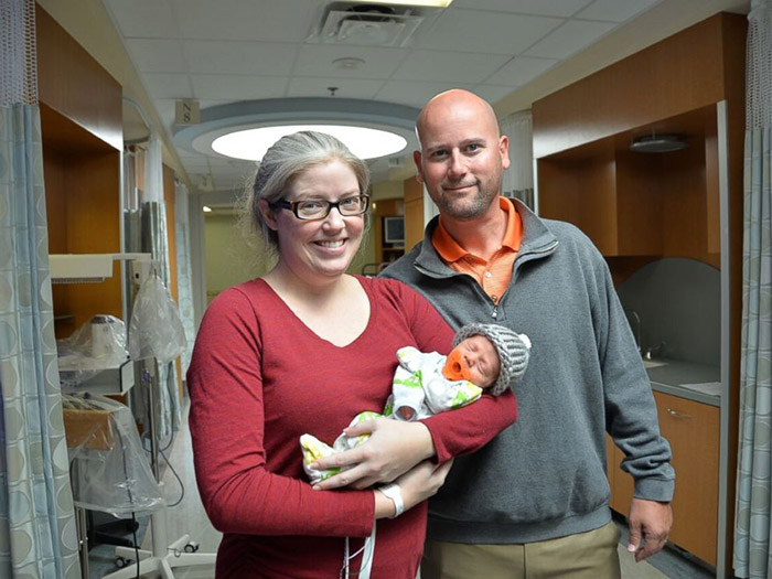 grandpa knits hats for preemie babies in NICU