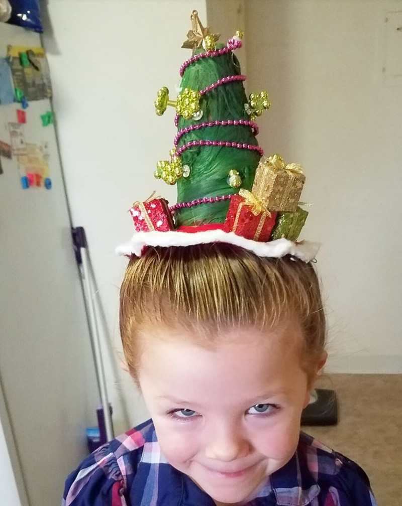 dad daughter amazing Christmas hair