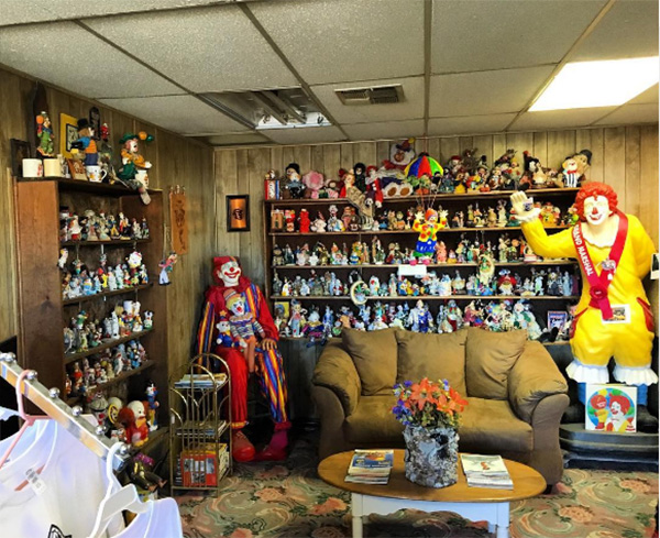 clown motel Nevada creepy