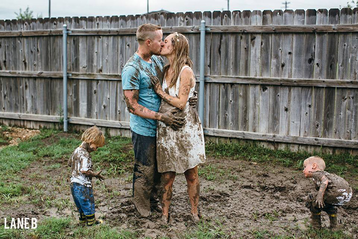 family mud photoshoot