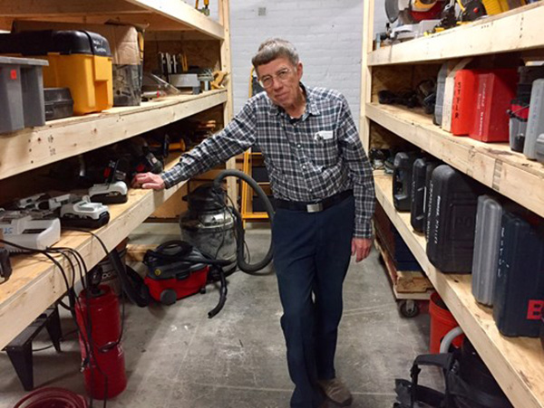 man donates tools to library good news 2017