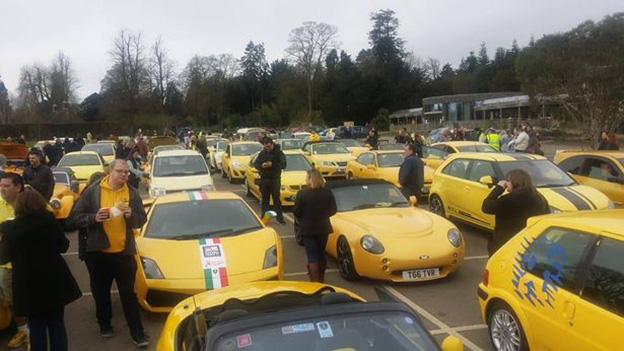 yellow cars rally for man