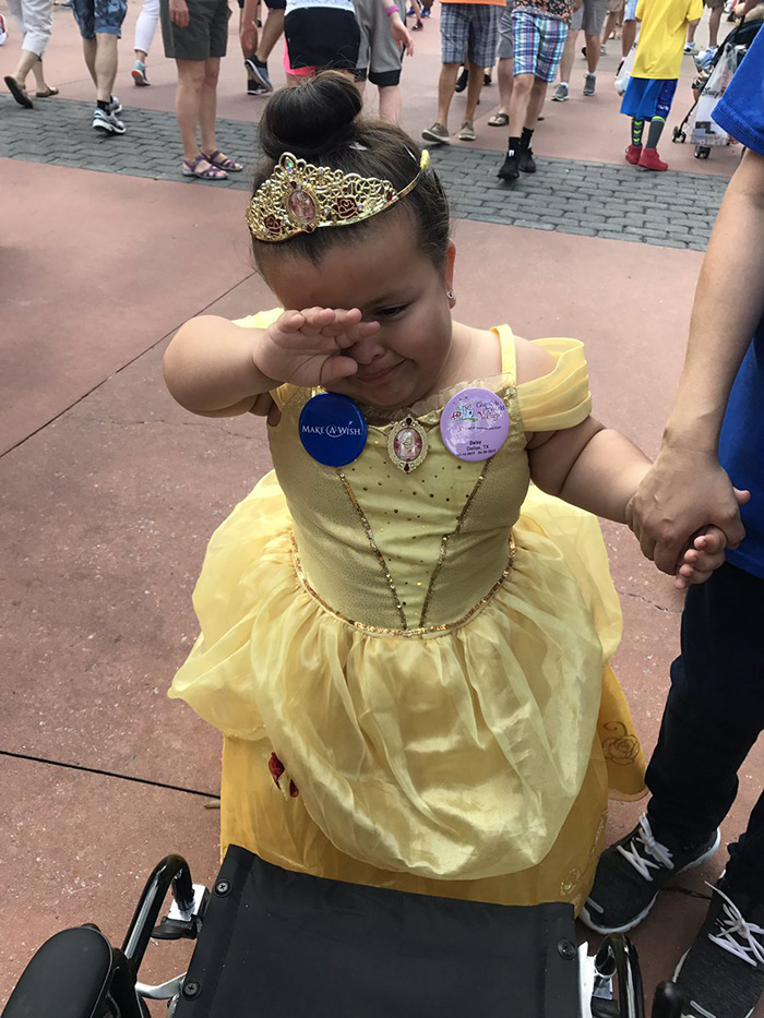 daisy meets Belle Disney World