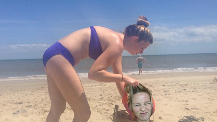girl photoshops herself into friends vacation photos beach funny