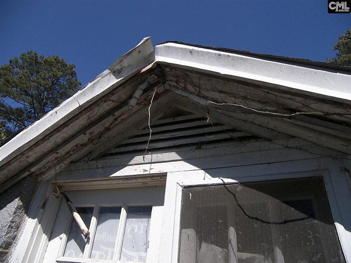 creepy house on zillow haunted upstairs